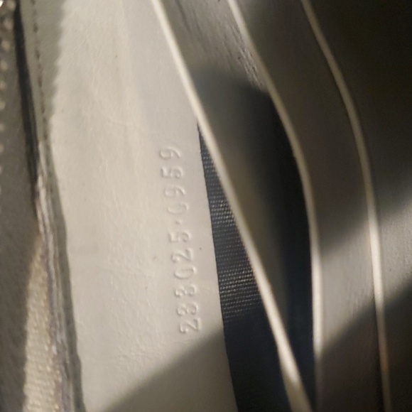 Gucci Wallet - Picture 6 of 13